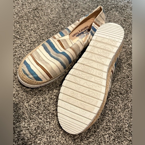 Sketchers Bob Shoes Size 9 - Picture 2 of 5